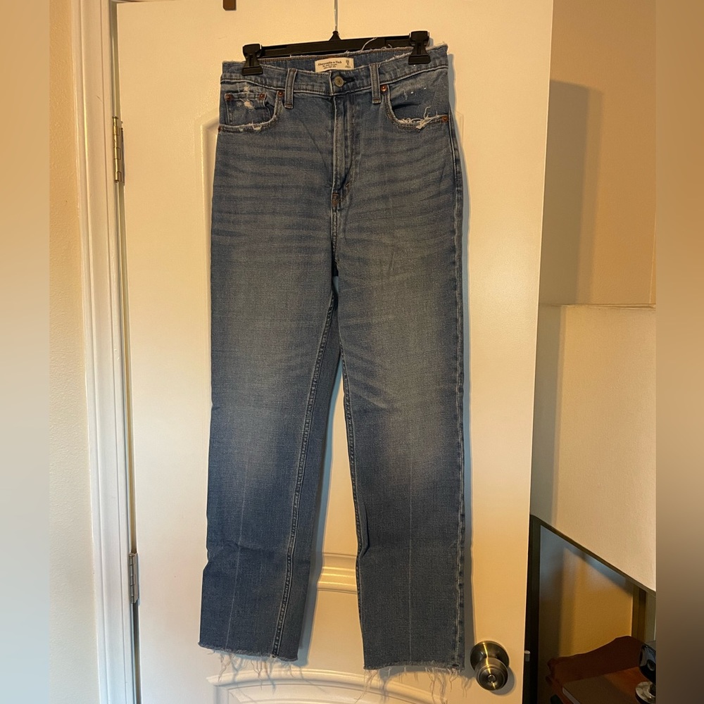 Abercrombie & Fitch Ankle Straight Jean Size: 28/6L